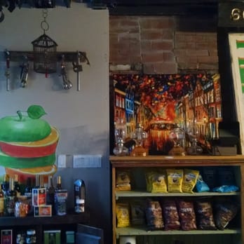 Pier 69 Market - Cute, yet cozy - Juice Bars & Smoothies Near Me - Brooklyn, New York
