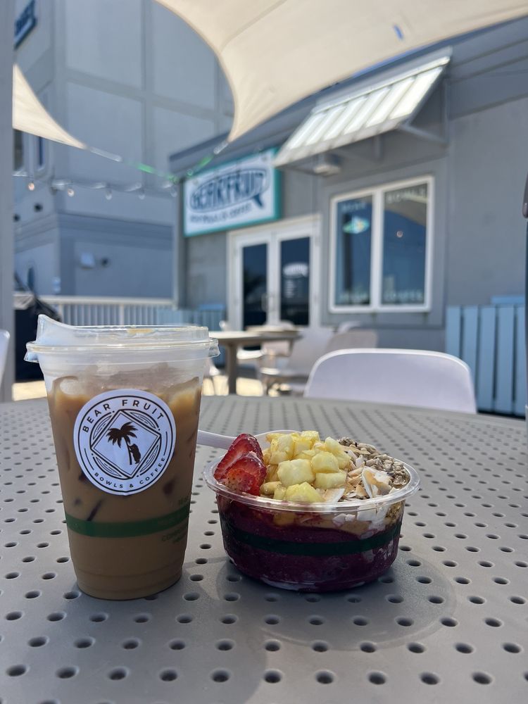 Bear Fruit Bowls and Coffee Logo