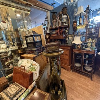 On Antique Row - Antiques Near Me - W Palm Beach, Florida On Antique Row - Antiques Near Me - W Palm Beach, Florida