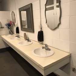 Swamp Fox Camping - Again bathroom