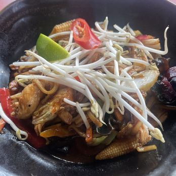 Nooch - Asian Kitchen - Asian Fusion Near Me - Bern, BE