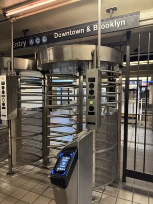 42 St-Port Authority Bus Terminal by null