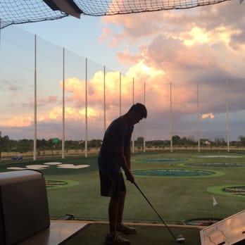 Topgolf - Beautiful view of a summer sunset sky - Golf Near Me - Ashburn, Virginia