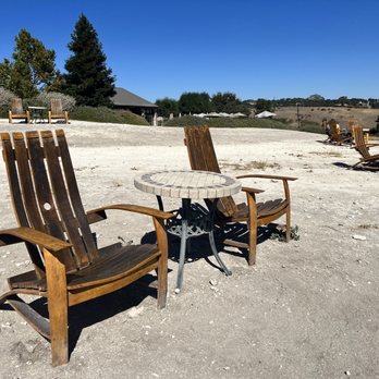 Calcareous Vineyard - Wine Tasting Room Near Me - Paso Robles, California