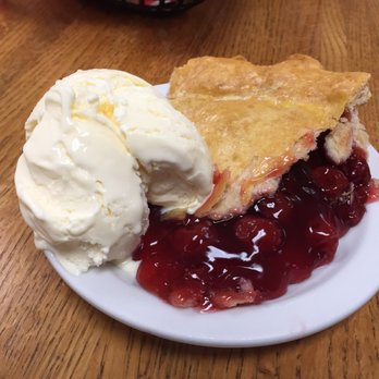 Du Kum Inn Restaurant - Cherry pie ala mode - American Near Me - Sullivan, Missouri Du Kum Inn Restaurant - Cherry pie ala mode - American Near Me - Sullivan, Missouri