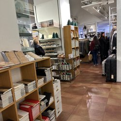 Muji - Contemporary
