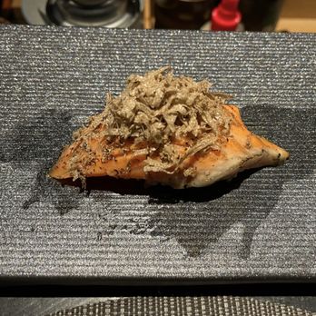 Kimyo Omakase - Seared salmon belly with truffle flakes - Sushi Bars Near Me - Brooklyn, New York