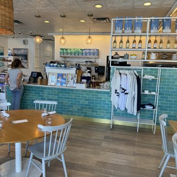 Bluestone Lane Manhattan Beach Café - Inside - Coffee & Tea Near Me - Manhattan Beach, California Bluestone Lane Manhattan Beach Café - Inside - Coffee & Tea Near Me - Manhattan Beach, California