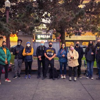 SF Chinatown Ghost Tours - Marc and 10 (one behind the camera) very happy attendees. - Tours Near Me