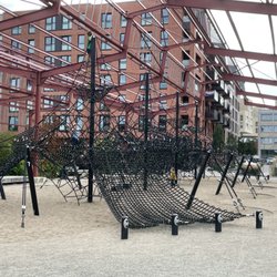 Spielplatz am Lokschuppen - Die große Kletterspinne (September 2023)