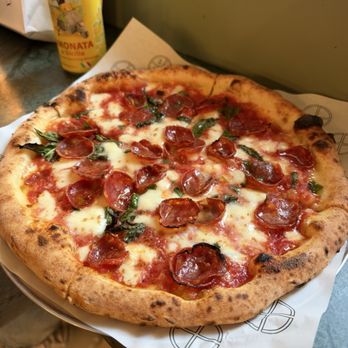 Simò Pizza - Midtown - Pizza Near Me - New York, New York