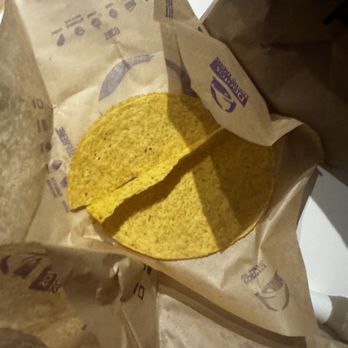 Taco Bell - ANOTHER empty taco shell - Fast Food Near Me - College Park, Maryland