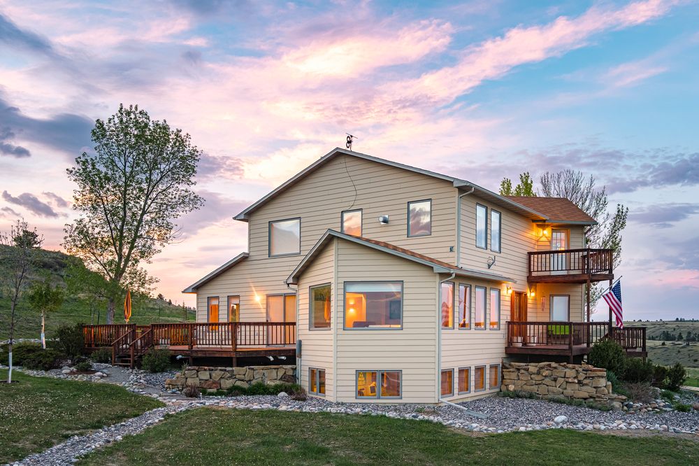 LAST BEST HOMES 4 SEASONS REAL ESTATE Contact Agent 12 Photos 2132 Broadwater Ave