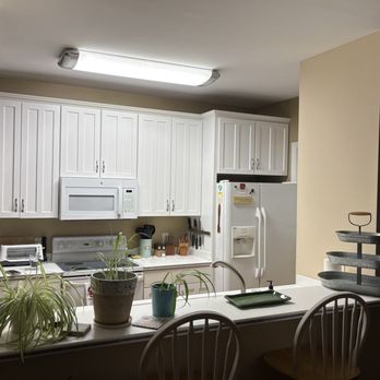 On Point Cleaning - Galley kitchen - Office Cleaning Near Me On Point Cleaning - Galley kitchen - Office Cleaning Near Me