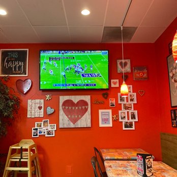 Te Amo Pizza - Cute decorations - Pizza Near Me - Bell, California Te Amo Pizza - Cute decorations - Pizza Near Me - Bell, California