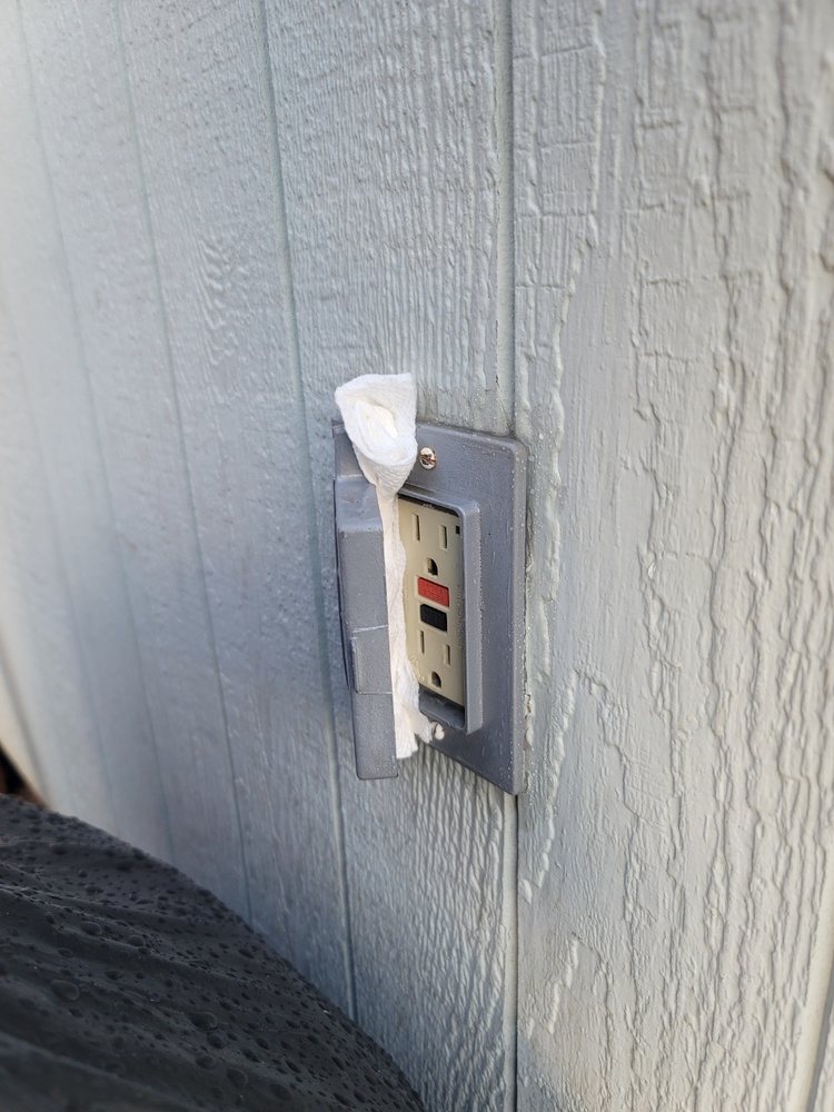 Slide of Ben Hernandez Electrical