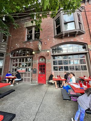E9 Firehouse & Gastropub by null