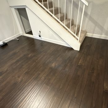 Mannon Handyman Services - Laminate flooring and baseboards - Handyman Near Me - Torrance, California Mannon Handyman Services - Laminate flooring and baseboards - Handyman Near Me - Torrance, California