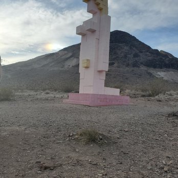 The Goldwell Open Air Museum - Lady Desert: The Venus of Nevada 1992 by Dr. Hugo Heyrman - Walking Tours Near Me - Beatty, Nevada