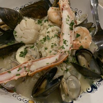 Perla Oyster Bar And Grill - Seafood Risotto in white wine sauce - Seafood Near Me - Woodbridge, Ontario