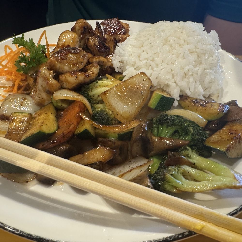 Saki Japanese Kitchen ll - Hibachi Chicken Lunch Special...delicious! - Sushi Bars Near Me - Naples, Florida Saki Japanese Kitchen ll - Hibachi Chicken Lunch Special...delicious! - Sushi Bars Near Me - Naples, Florida