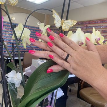 Edgy Nails & Spa - Full set gel manicure - Nail Salons Near Me - Riverside, California Edgy Nails & Spa - Full set gel manicure - Nail Salons Near Me - Riverside, California
