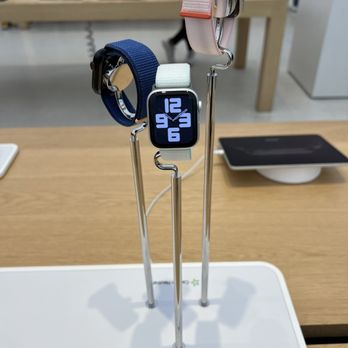 Apple Menlo Park - Carbon Neutral Watch - Computers Near Me - Edison, New Jersey