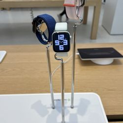 Apple Menlo Park - Carbon Neutral Watch