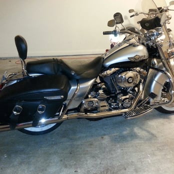 Orlando Harley - Davidson - Say goodbye to the chromey 100th Anniversary Road King. I just didn't take long enough trips with it. - Motorcycle Dealers Near Me - Orlando, Florida Orlando Harley - Davidson - Say goodbye to the chromey 100th Anniversary Road King. I just didn't take long enough trips with it. - Motorcycle Dealers Near Me - Orlando, Florida