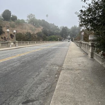 Holly Street Bridge - Looking east on the bridge - Landmarks & Historical Buildings Near Me - Pasadena, California
