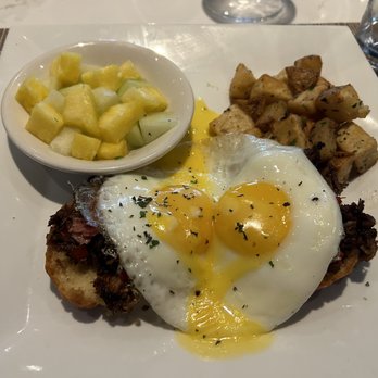 The Fifth - Smoked Beef Benny - New American Near Me - Richardson, Texas
