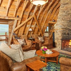 Missouri River Ranch - After a long day, unwind in front of the fireplace with cocktail or beverage.