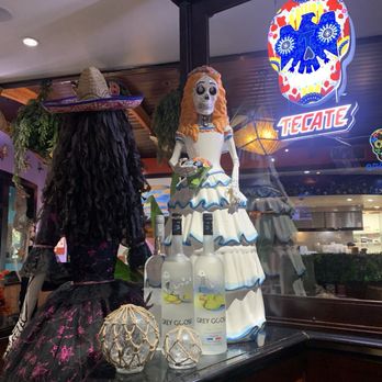 La Costa Mariscos - Inside decor - Mexican Near Me - Bakersfield, California La Costa Mariscos - Inside decor - Mexican Near Me - Bakersfield, California
