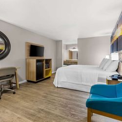 Days Inn by Wyndham Buckeye - Guest room