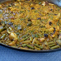 La Mar Salà - Arroz con alcachofas, ajetes y pulpo