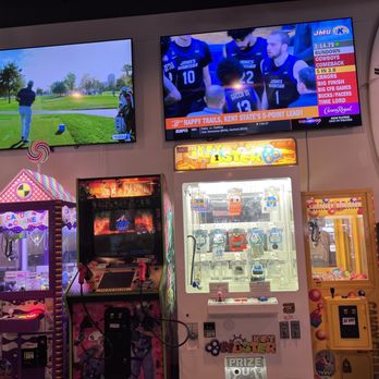 That Pizza Place - Fun Games for the kids and plenty of TVs - Pizza Near Me - Carlsbad, California
