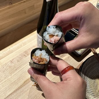 Handies Douzo - hamachi hand roll 9/10 - Japanese Near Me - Houston, Texas Handies Douzo - hamachi hand roll 9/10 - Japanese Near Me - Houston, Texas
