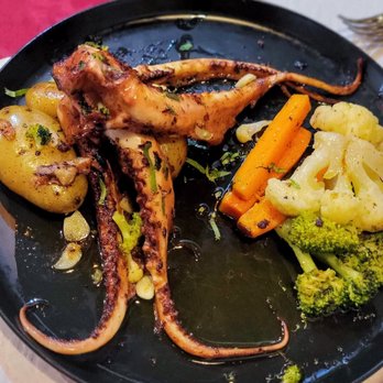 Taverna Alfacinha - grilled octopus - Seafood Near Me - Lisbon, 11 Taverna Alfacinha - grilled octopus - Seafood Near Me - Lisbon, 11