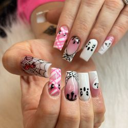 New World Nails & Spa