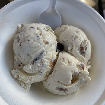 Moorenko's Ice Cream - Butter pecan cookie overload - Ice Cream & Frozen Yogurt Near Me - Silver Spring, Maryland