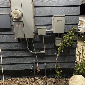 Innovation Electric - A panel upgrade and a transfer switch for power backup - Electricians Near Me