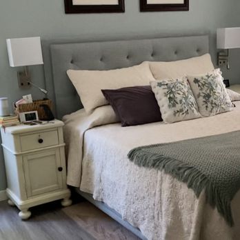 Jemstone Construction - a bedroom with a bed, nightstand, and window - General Contractors Near Me - Redwood City, California Jemstone Construction - a bedroom with a bed, nightstand, and window - General Contractors Near Me - Redwood City, California