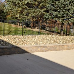 Yoder's Vinyl Fencing