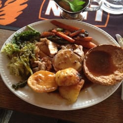 The Hare & Hounds - Amazing Sunday roast!
