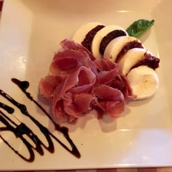 Rino's Pizza Time - Prosciutto with Mozzarella and Sun Dried Tomatoes