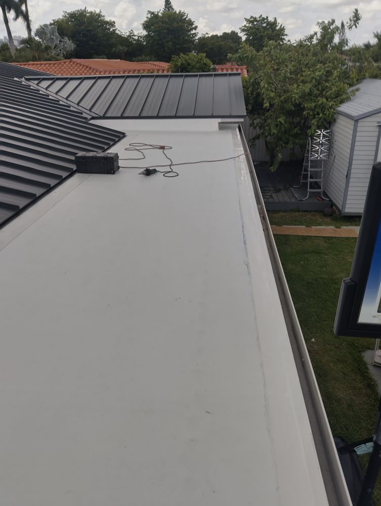 Slide of Luis Roofing Solution