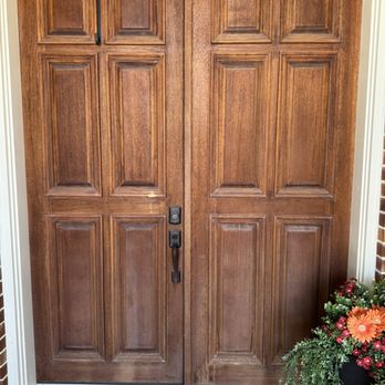 Allen's Front Door Refinishing - Before - Refinishing Services Near Me - Houston, Texas Allen's Front Door Refinishing - Before - Refinishing Services Near Me - Houston, Texas