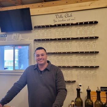 Nokesville Winery - a man standing at a bar - Wineries Near Me - Nokesville, Virginia Nokesville Winery - a man standing at a bar - Wineries Near Me - Nokesville, Virginia
