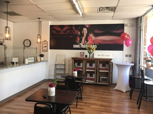Mrs. Linda Soul Food ToGo by null