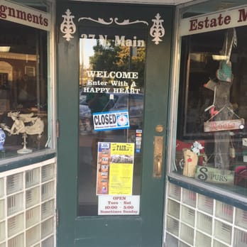 Red Rooster Emporium - Red Rooster Emporium - Antiques Near Me - Yerington, Nevada